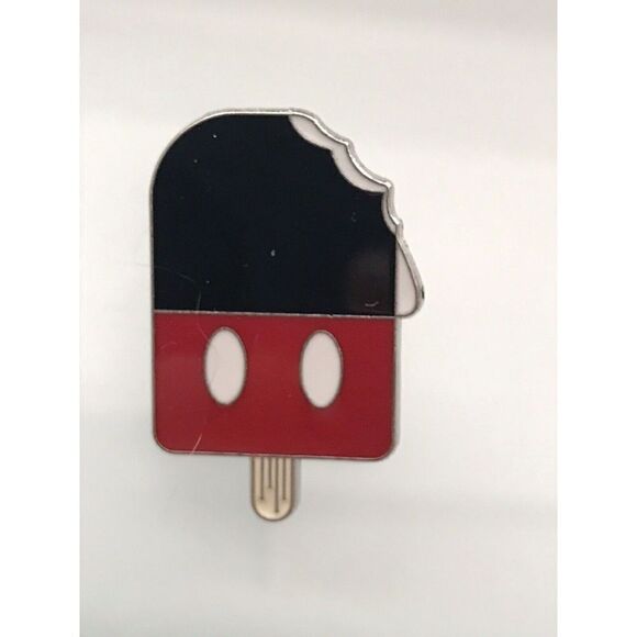 2018 Disney Mystery Pin Ice Cream Bar Popsicle Treat Mickey Mouse - Picture 1 of 4